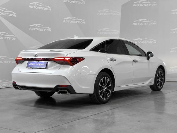 Toyota Avalon V с пробегом 2022 года, цена 3 885 000 рублей, 35658 км, седан, Автокод Объявления