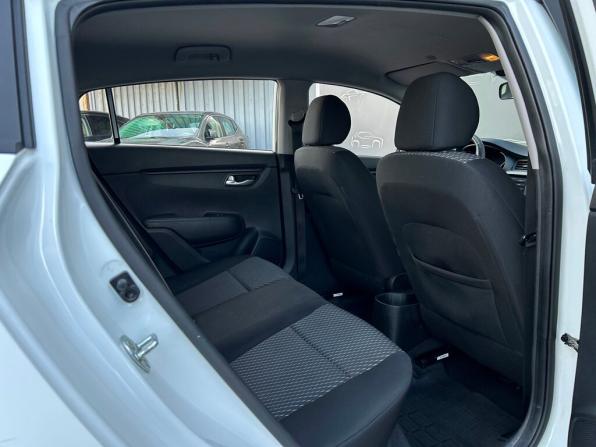 Kia Rio IV с пробегом 2019 года, цена 1 356 900 рублей, 121106 км, хэтчбек, Автокод Объявления