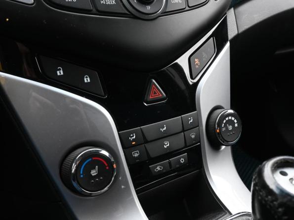 Chevrolet Cruze I Рестайлинг с пробегом 2013 года, цена 809 000 рублей, 175884 км, седан, Автокод Объявления