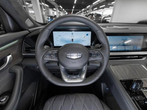 Geely Monjaro I Рестайлинг (China Market) с пробегом 2025 года, цена 4 200 000 рублей, 50 км, внедорожник, Автокод Объявления
