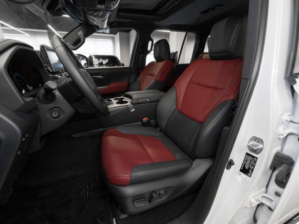 Toyota Land Cruiser 300 Series с пробегом 2025 года, цена 14 850 000 рублей, 35 км, внедорожник, Автокод Объявления