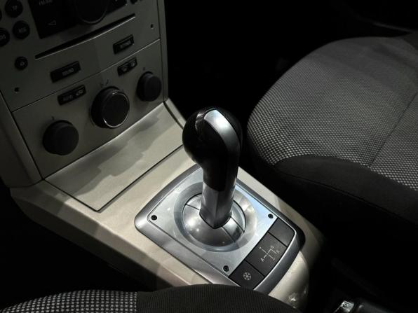 Opel Astra H Рестайлинг с пробегом 2008 года, цена 440 000 рублей, 265288 км, седан, Автокод Объявления