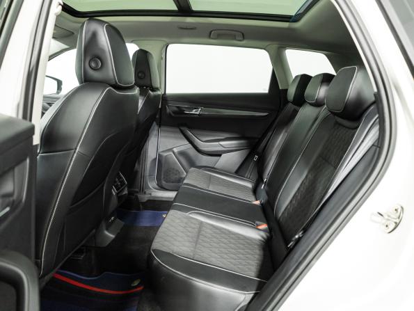 Skoda Karoq I с пробегом 2020 года, цена 2 349 700 рублей, 90311 км, внедорожник, Автокод Объявления