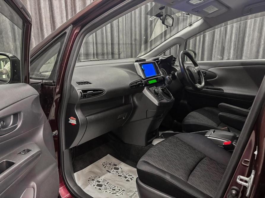 Toyota Wish II Красноярск  - изображение 12