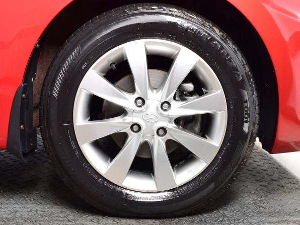 Hyundai Solaris I с пробегом 2013 года, цена 949 995 рублей, 97197 км, седан, Автокод Объявления