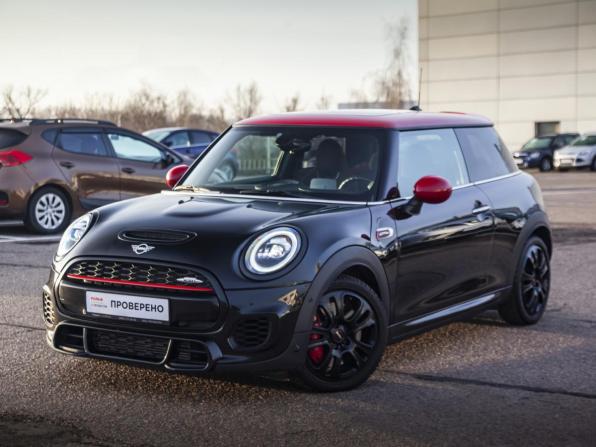 Mini Hatch III (F55/F56) Рестайлинг с пробегом 2018 года, цена 3 090 000 рублей, 47760 км, хэтчбек, Автокод Объявления