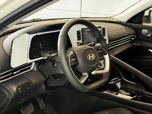 Hyundai Elantra VII (CN7) Рестайлинг с пробегом 2026 года, цена 2 375 000 рублей, 17 км, седан, Автокод Объявления
