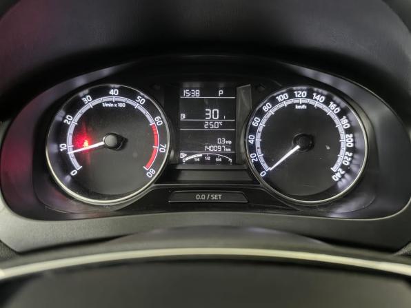Skoda Rapid I Рестайлинг с пробегом 2017 года, цена 1 240 000 рублей, 140095 км, лифтбек, Автокод Объявления