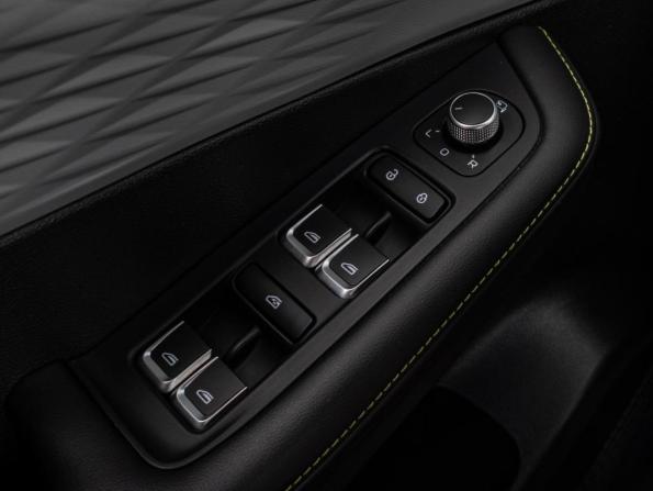 Geely Coolray I Рестайлинг с пробегом 2023 года, цена 2 030 000 рублей, 30643 км, внедорожник, Автокод Объявления
