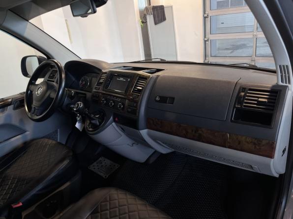 Volkswagen Caravelle T5 Рестайлинг с пробегом 2012 года, цена 2 180 000 рублей, 385217 км, минивэн, Автокод Объявления