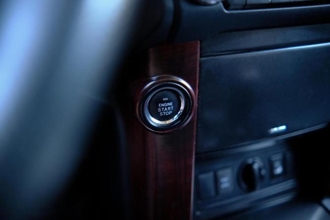 Toyota Land Cruiser Prado 150 Series Рестайлинг 1 с пробегом 2017 года, цена 3 849 000 рублей, 118805 км, внедорожник, Автокод Объявления