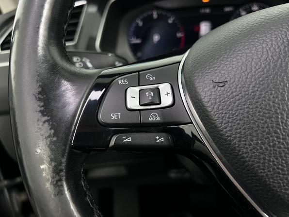 Volkswagen Tiguan II с пробегом 2017 года, цена 2 150 000 рублей, 217000 км, внедорожник, Автокод Объявления