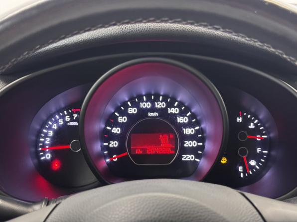 Kia Soul II Рестайлинг с пробегом 2018 года, цена 1 300 000 рублей, 204227 км, хэтчбек, Автокод Объявления