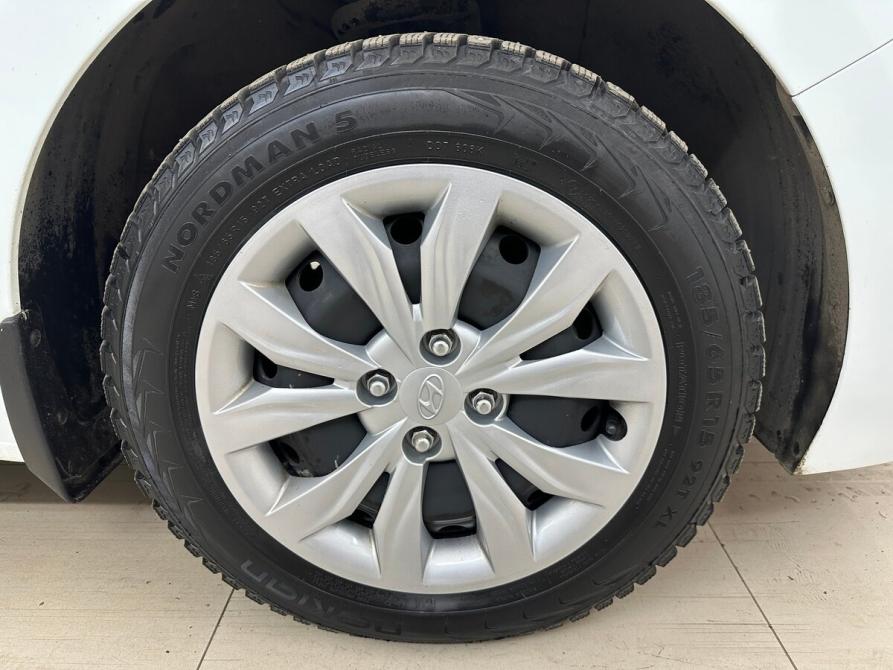 Hyundai Solaris II Москва  - изображение 15