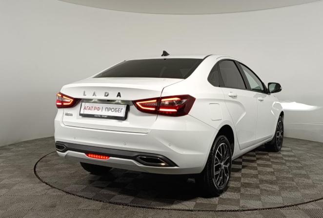 Lada (ВАЗ) Vesta I Рестайлинг (NG) с пробегом 2024 года, цена 1 370 000 рублей, 5842 км, седан, Автокод Объявления