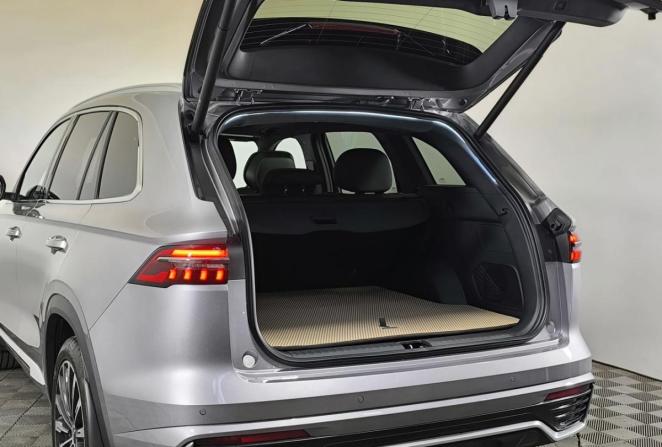 Geely Monjaro I Рестайлинг с пробегом 2025 года, цена 4 100 000 рублей, 3801 км, внедорожник, Автокод Объявления