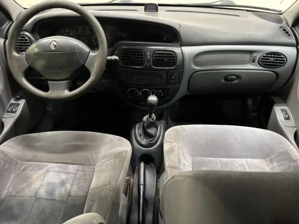 Renault Megane I Рестайлинг с пробегом 2000 года, цена 196 000 рублей, 269000 км, хэтчбек, Автокод Объявления