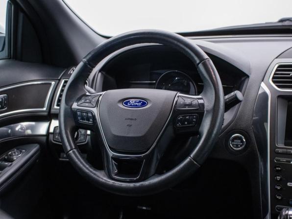 Ford Explorer V Рестайлинг с пробегом 2018 года, цена 3 175 000 рублей, 109000 км, внедорожник, Автокод Объявления