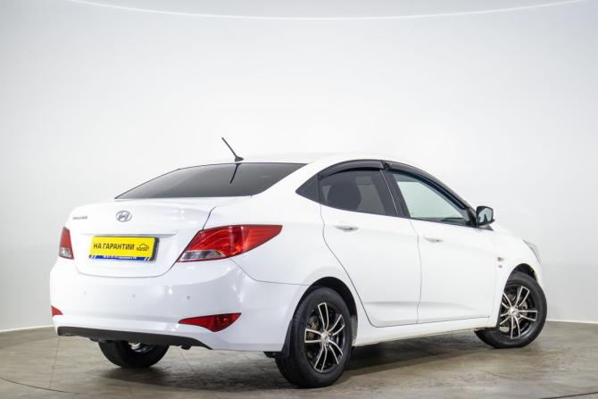 Hyundai Solaris I Рестайлинг с пробегом 2015 года, цена 979 000 рублей, 227000 км, седан, Автокод Объявления