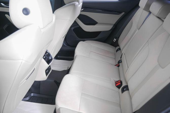 Skoda Octavia IV (A8) с пробегом 2020 года, цена 2 799 000 рублей, 30100 км, лифтбек, Автокод Объявления