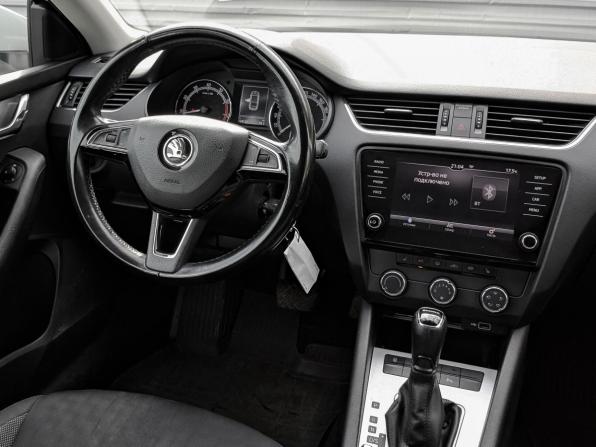 Skoda Octavia III (A7) Рестайлинг с пробегом 2020 года, цена 1 850 000 рублей, 134101 км, лифтбек, Автокод Объявления