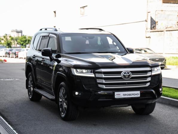Toyota Land Cruiser 300 Series с пробегом 2022 года, цена 9 299 000 рублей, 51215 км, внедорожник, Автокод Объявления