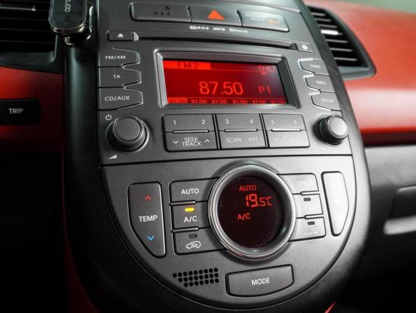 Kia Soul I Рестайлинг с пробегом 2012 года, цена 747 000 рублей, 257351 км, хэтчбек, Автокод Объявления