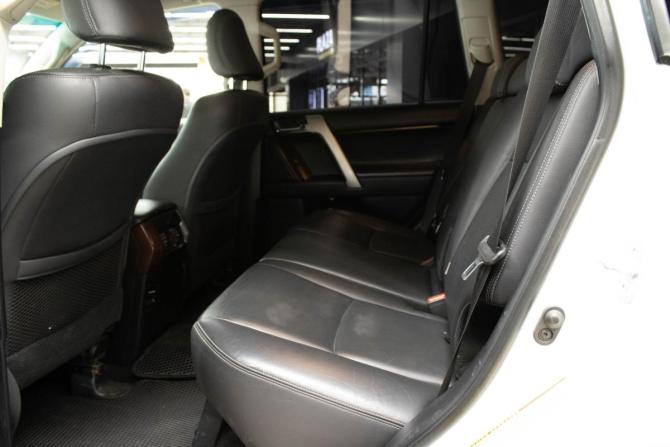 Toyota Land Cruiser Prado 150 Series Рестайлинг 1 с пробегом 2017 года, цена 3 849 000 рублей, 220113 км, внедорожник, Автокод Объявления