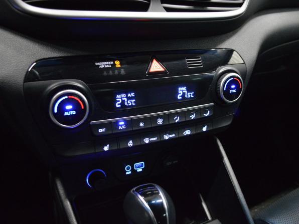 Hyundai Tucson III Рестайлинг с пробегом 2018 года, цена 1 960 000 рублей, 192821 км, внедорожник, Автокод Объявления