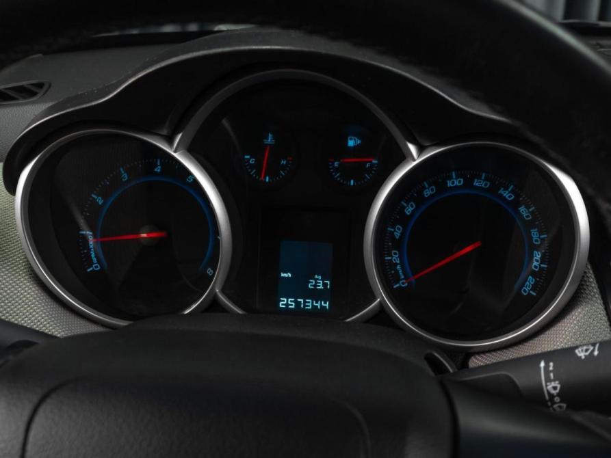 Chevrolet Cruze I Тюмень  - изображение 17
