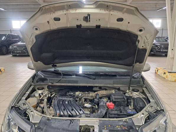 Renault Logan II Рестайлинг с пробегом 2019 года, цена 1 099 000 рублей, 83271 км, седан, Автокод Объявления