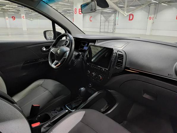 Renault Kaptur I Рестайлинг с пробегом 2021 года, цена 1 450 000 рублей, 52817 км, внедорожник, Автокод Объявления