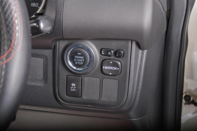Toyota Wish II с пробегом 2011 года, цена 1 379 000 рублей, 189700 км, минивэн, Автокод Объявления