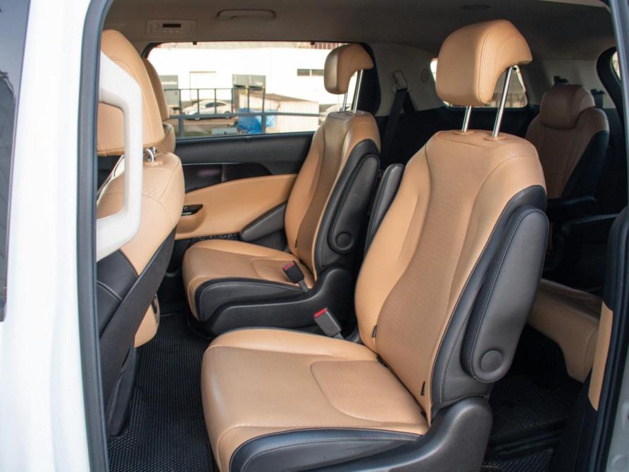 Kia Carnival IV Москва  - изображение 12