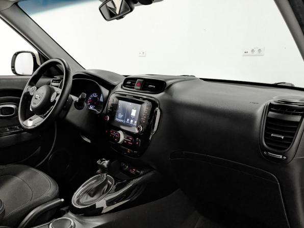 Kia Soul II Рестайлинг с пробегом 2018 года, цена 1 275 000 рублей, 144748 км, хэтчбек, Автокод Объявления