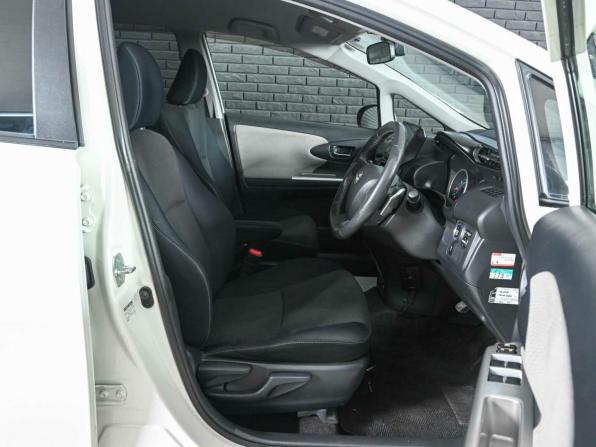 Toyota Wish II с пробегом 2010 года, цена 1 190 000 рублей, 149365 км, минивэн, Автокод Объявления