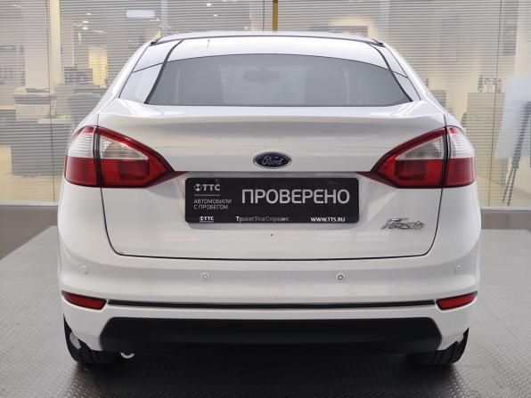 Ford Fiesta Mk6 Рестайлинг с пробегом 2015 года, цена 650 000 рублей, 176064 км, седан, Автокод Объявления