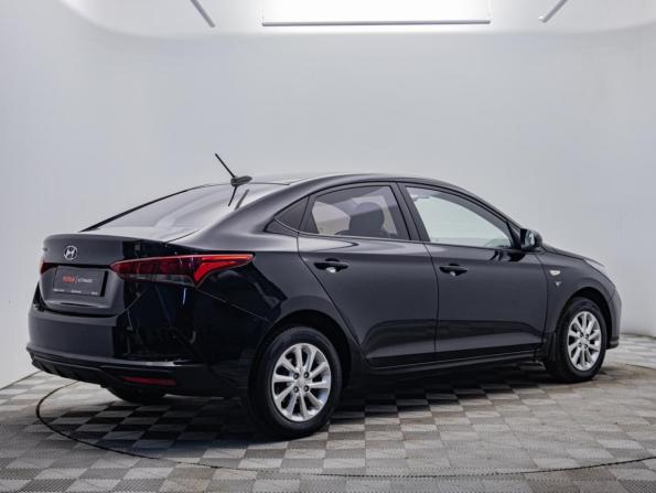 Hyundai Solaris II Рестайлинг с пробегом 2021 года, цена 1 399 000 рублей, 126568 км, седан, Автокод Объявления