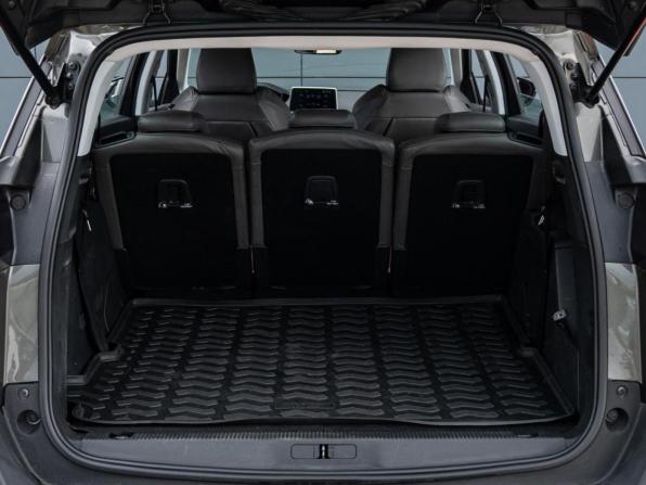 Peugeot 5008 II с пробегом 2019 года, цена 1 680 000 рублей, 107635 км, внедорожник, Автокод Объявления