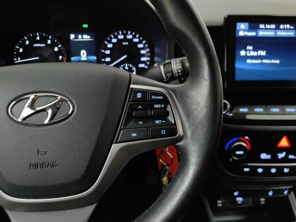 Hyundai Solaris II Рестайлинг с пробегом 2020 года, цена 1 579 000 рублей, 57000 км, седан, Автокод Объявления