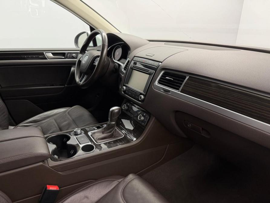 Volkswagen Touareg II Рестайлинг Санкт-Петербург  - изображение 10