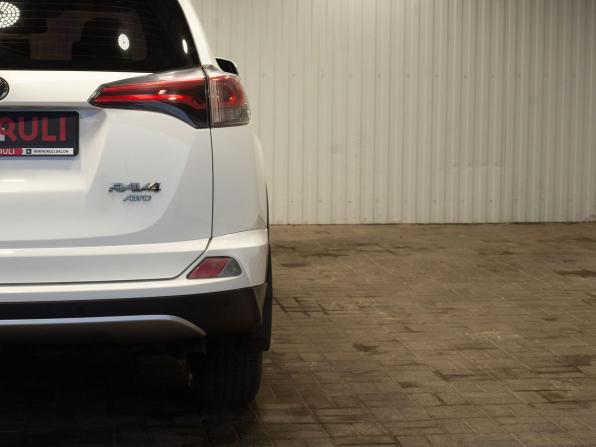 Toyota RAV4 IV (XA40) Рестайлинг с пробегом 2018 года, цена 2 750 000 рублей, 199902 км, внедорожник, Автокод Объявления
