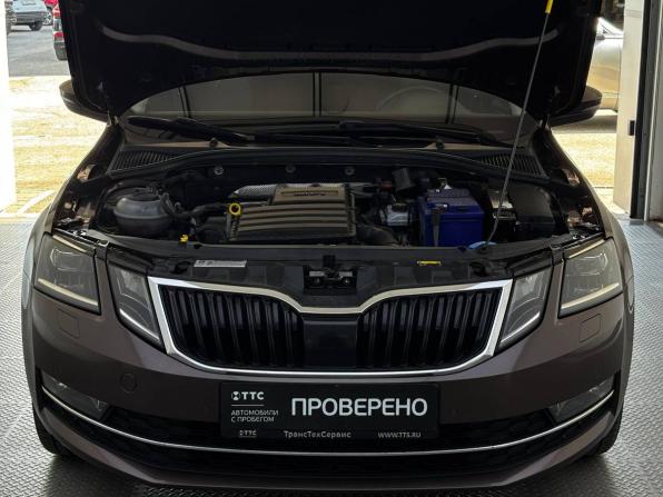 Skoda Octavia III (A7) Рестайлинг с пробегом 2017 года, цена 1 785 000 рублей, 130656 км, лифтбек, Автокод Объявления
