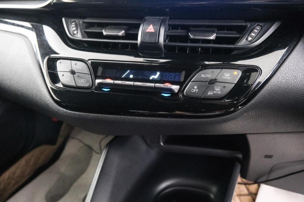 Toyota C-HR I Красноярск  - изображение 17