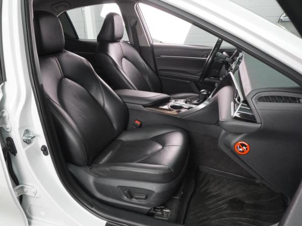 Toyota Camry VIII (XV70) с пробегом 2019 года, цена 2 915 000 рублей, 95172 км, седан, Автокод Объявления