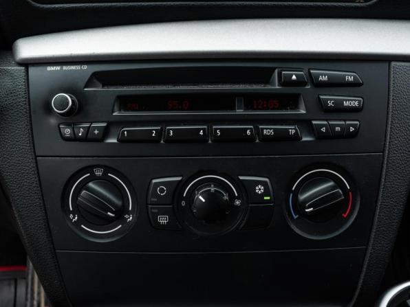 BMW 1 серии I (E81/E82/E87/E88) Рестайлинг с пробегом 2009 года, цена 743 000 рублей, 276375 км, хэтчбек, Автокод Объявления