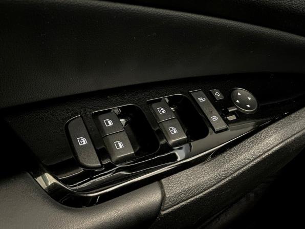 Kia Sportage V с пробегом 2022 года, цена 3 480 000 рублей, 75884 км, внедорожник, Автокод Объявления
