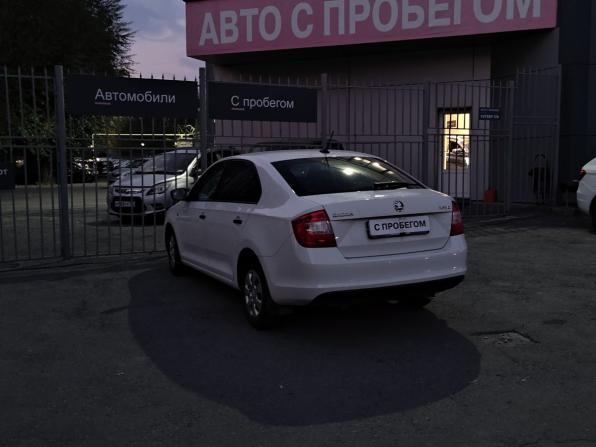 Skoda Rapid I с пробегом 2017 года, цена 815 000 рублей, 240000 км, лифтбек, Автокод Объявления