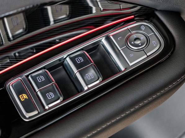 Hongqi HS3 с пробегом 2025 года, цена 3 130 000 рублей, 1 км, внедорожник, Автокод Объявления