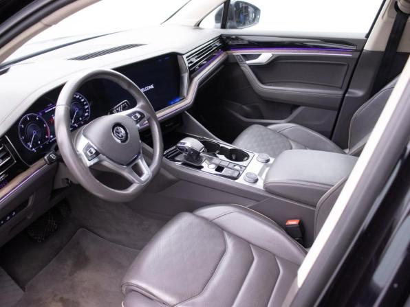 Volkswagen Touareg III с пробегом 2019 года, цена 4 884 000 рублей, 130397 км, внедорожник, Автокод Объявления